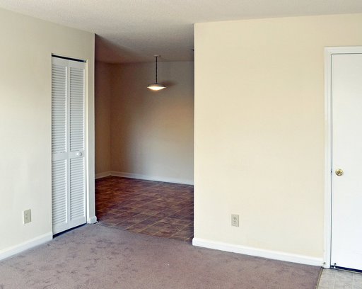 interior of the Pinnacle Place apartment room